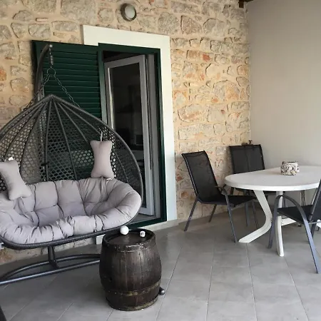 Casa vacanze Stein Haus Pirovac