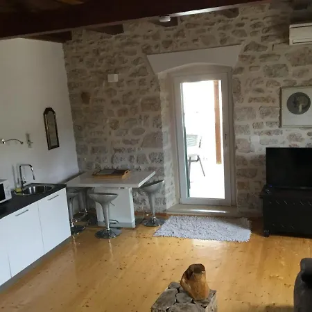 Stein Haus Tatil Evi