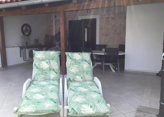 Stein Haus * Pirovac